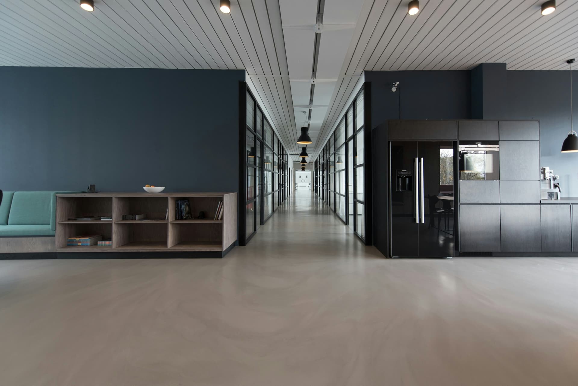 Vibelift Global Research Floor and Market Analysis Desk